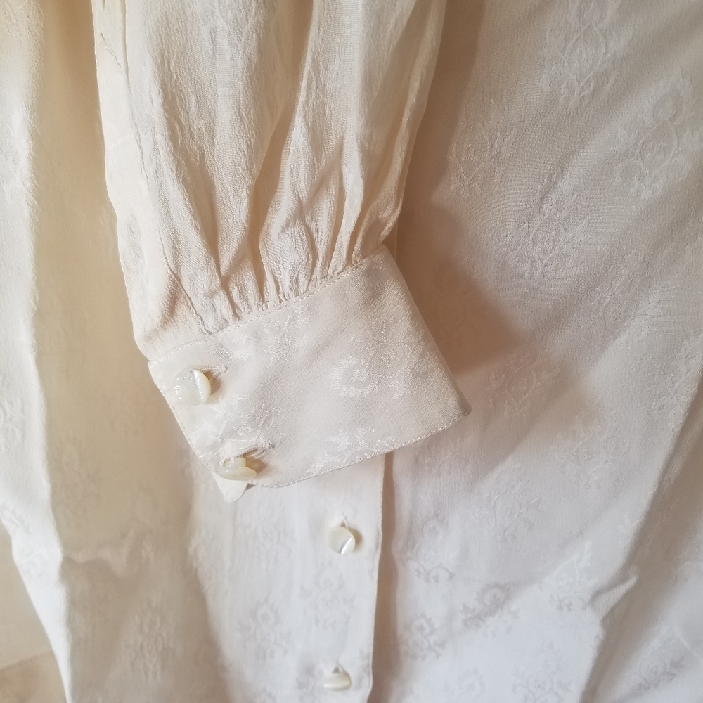 Celine Printed Blouse - Picture 8 of 13
